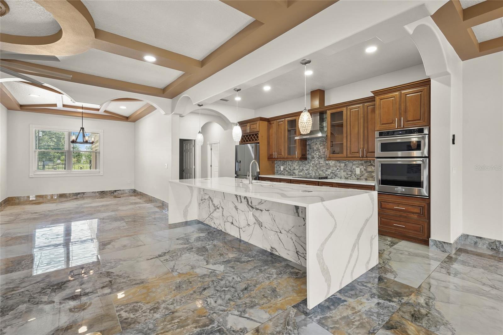 MORGANS 38 - Residential