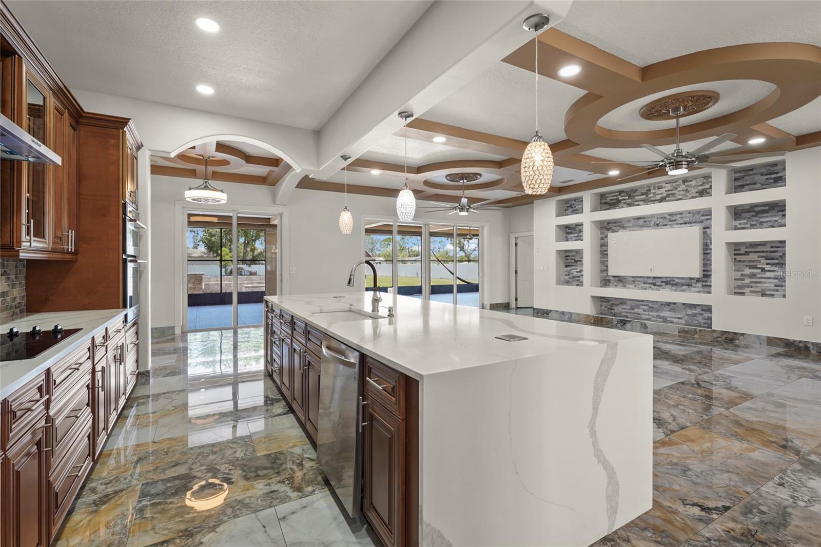 MORGANS 38 - Residential