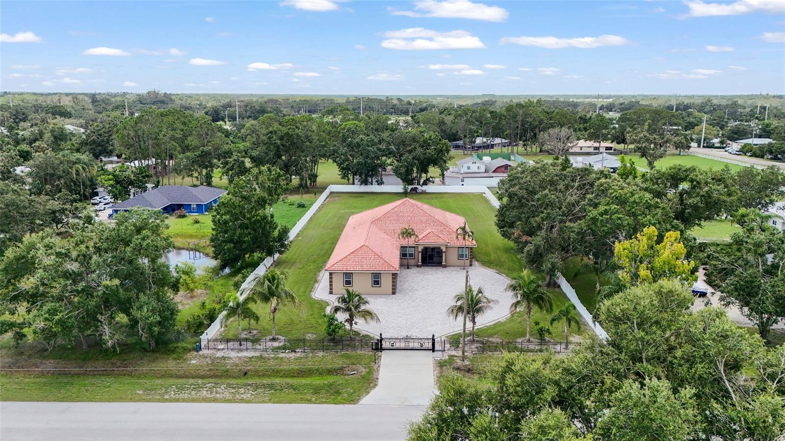 MORGANS 38 - Residential