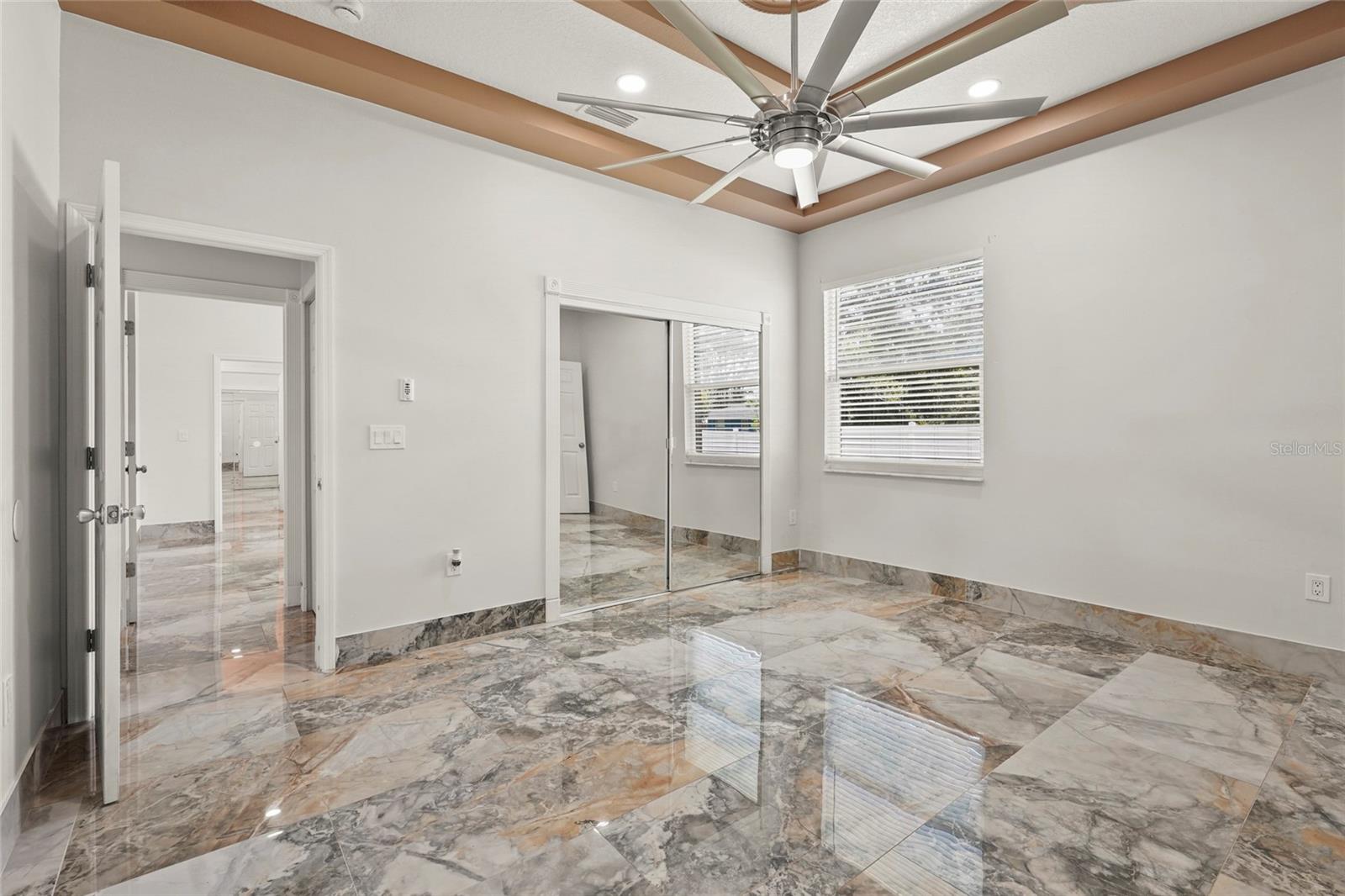 MORGANS 38 - Residential