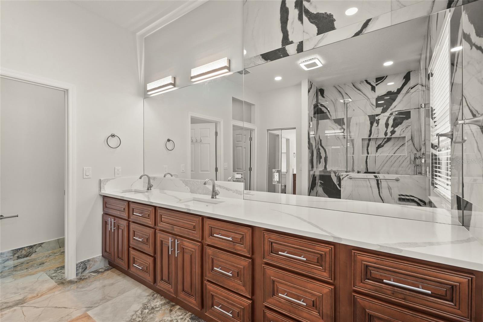 MORGANS 38 - Residential