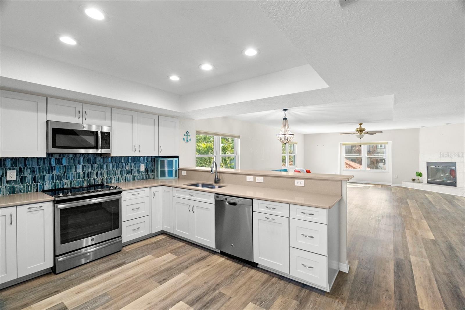 TERN BAY TWNHMS - Residential