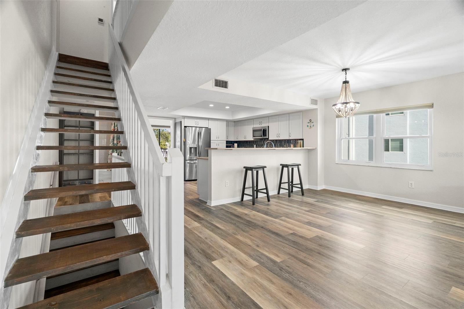 TERN BAY TWNHMS - Residential