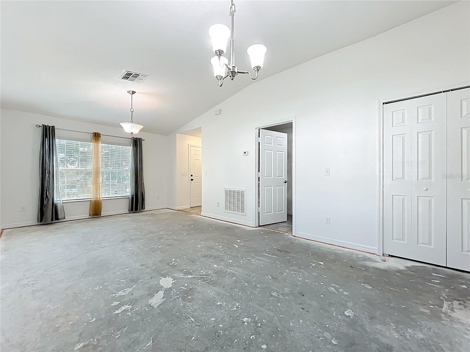 GROVELAND - Residential