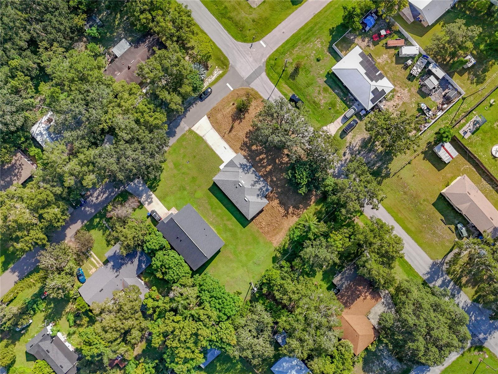GROVELAND - Residential