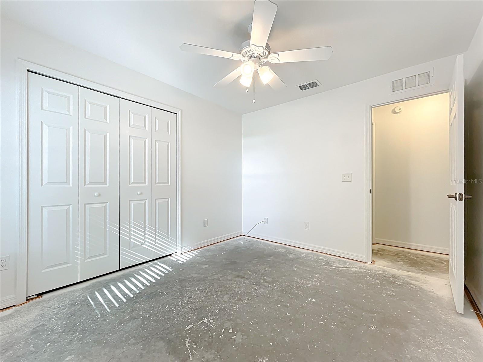 GROVELAND - Residential