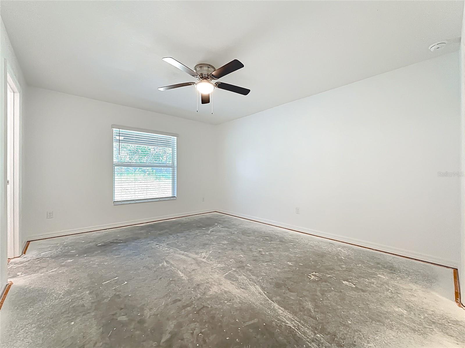 GROVELAND - Residential