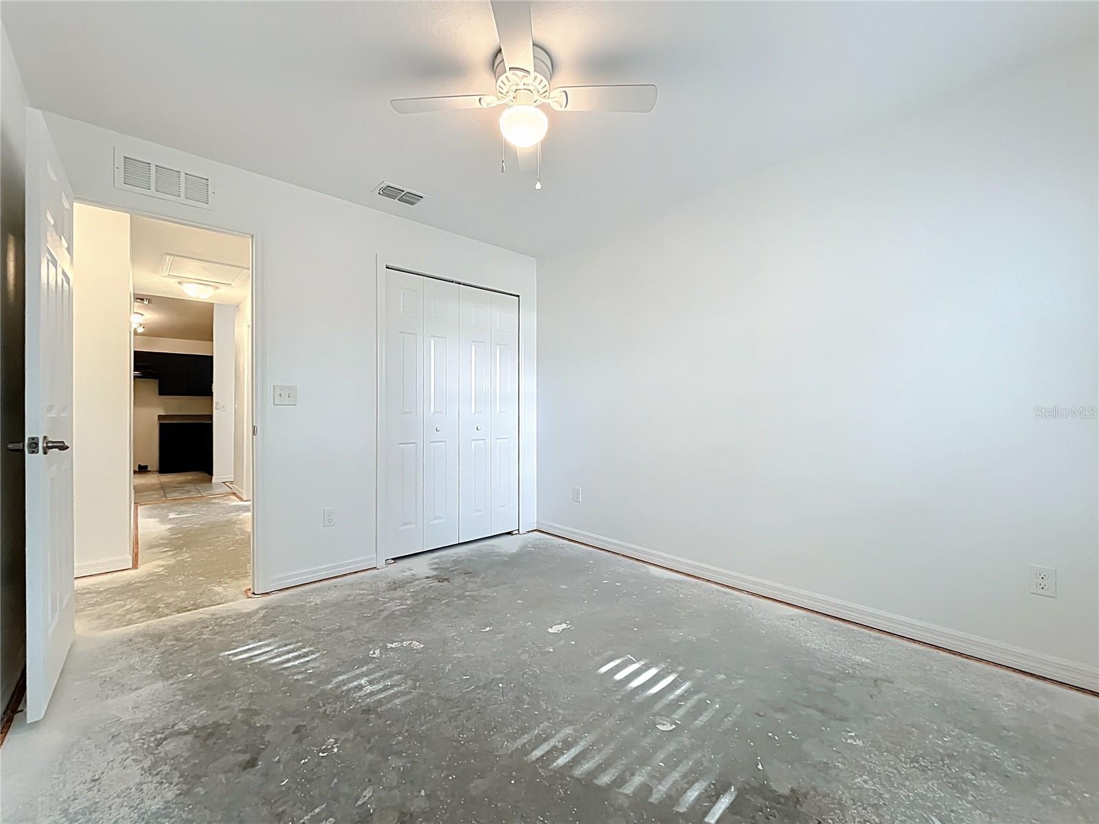 GROVELAND - Residential