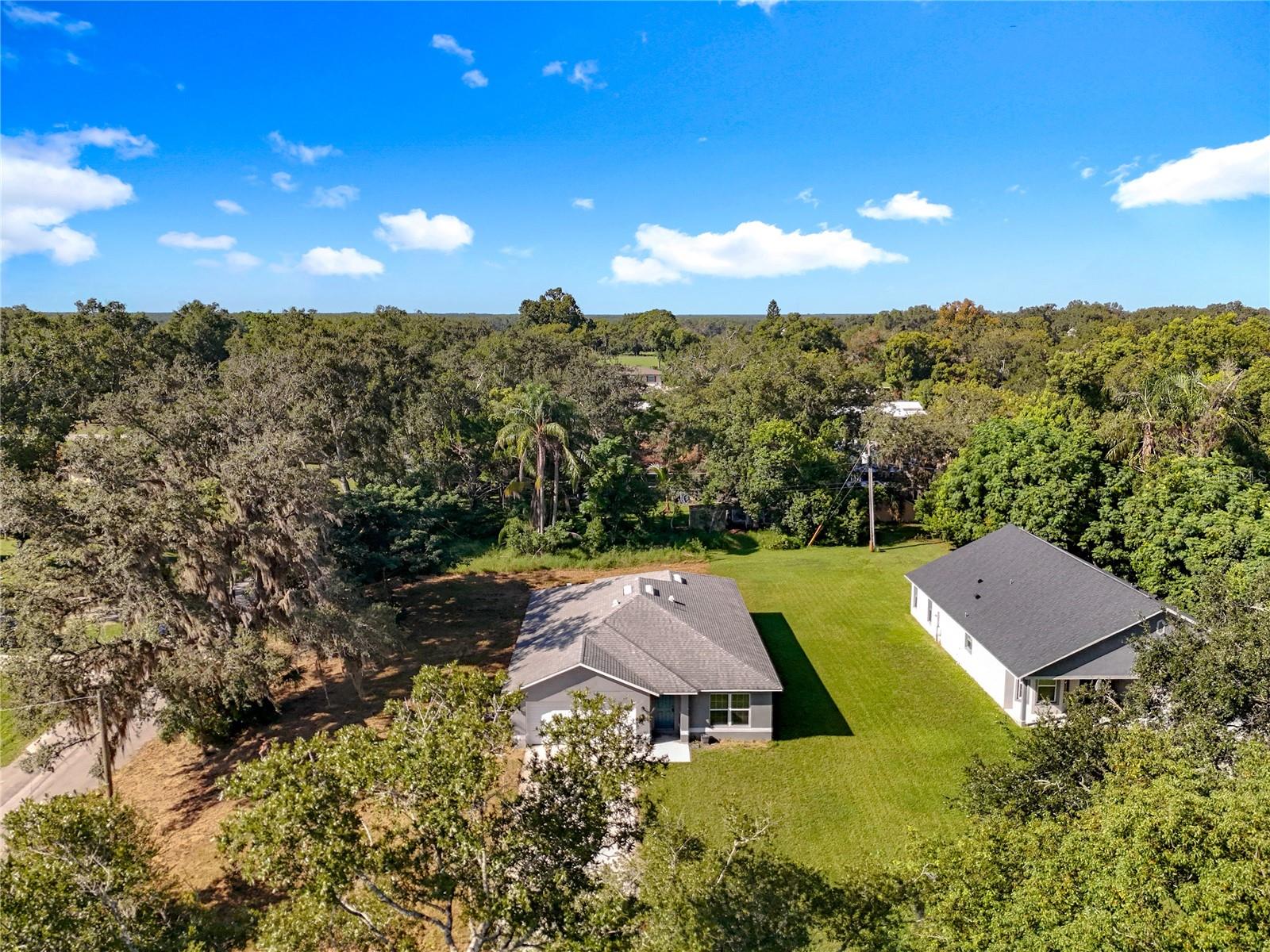 GROVELAND - Residential