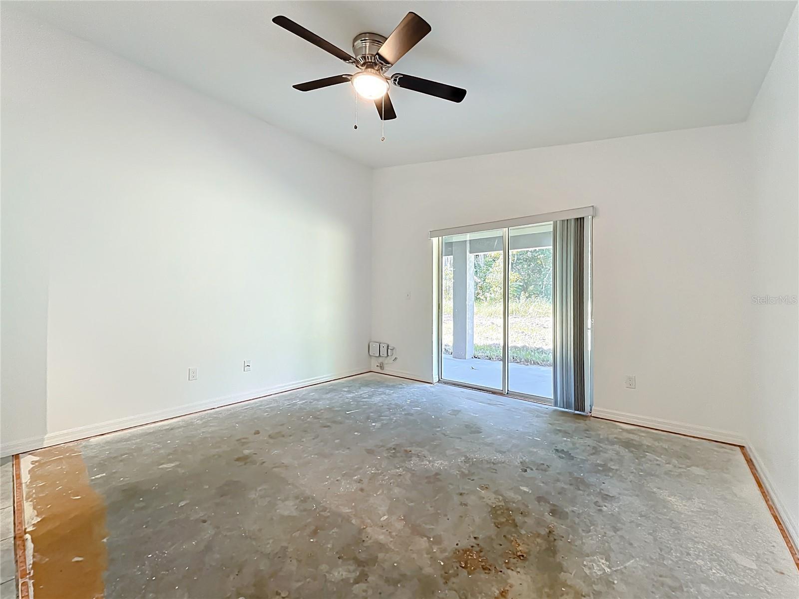 GROVELAND - Residential