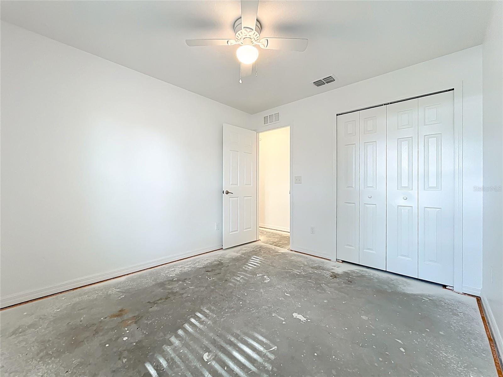 GROVELAND - Residential