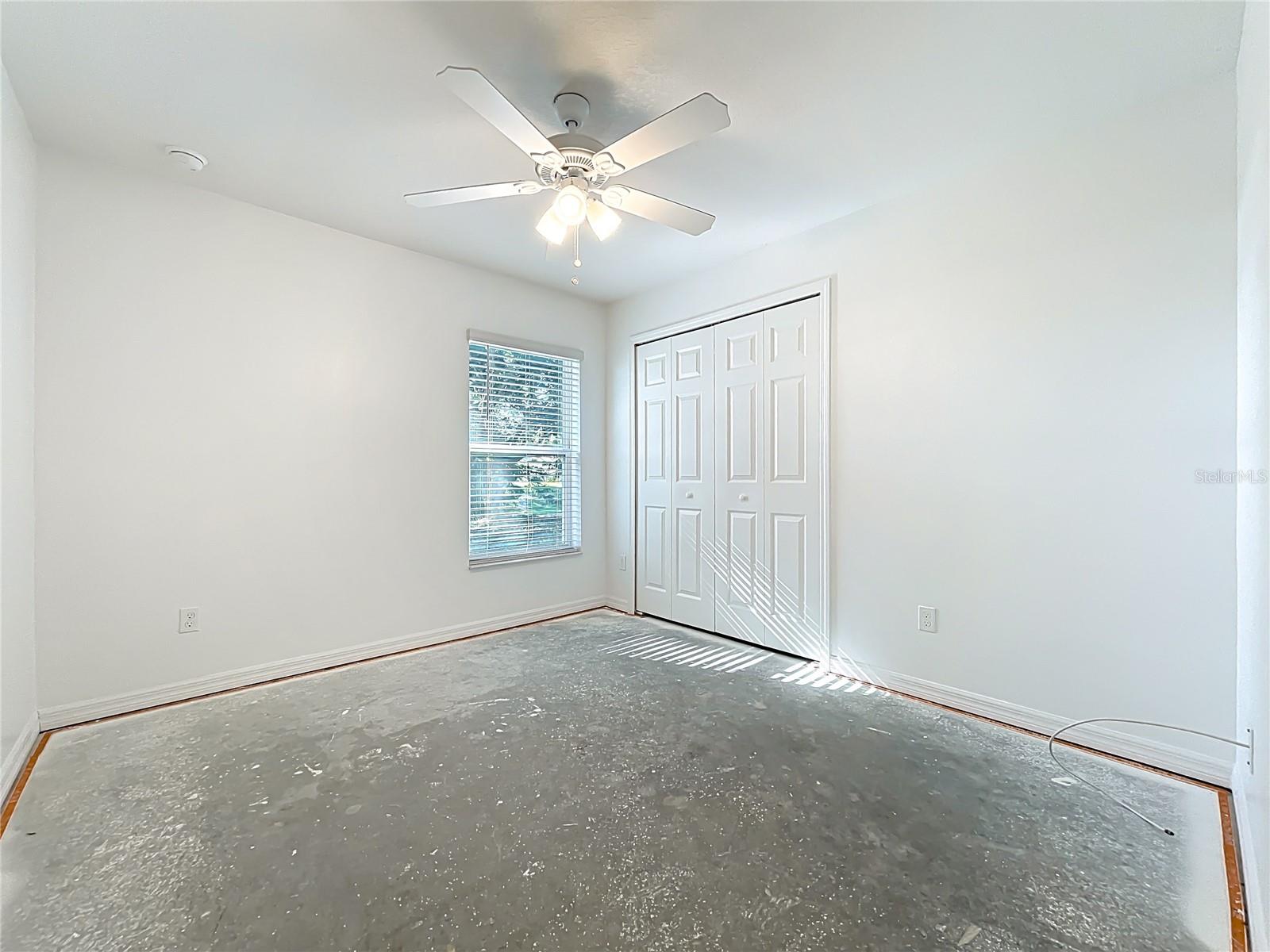 GROVELAND - Residential