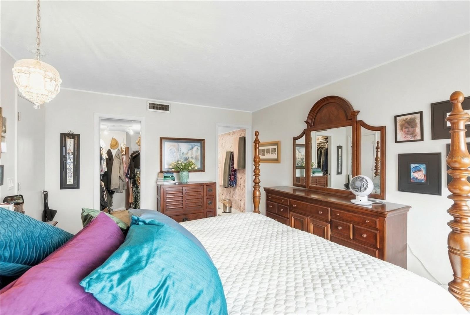 RIVER OAKS SEC B - Residential