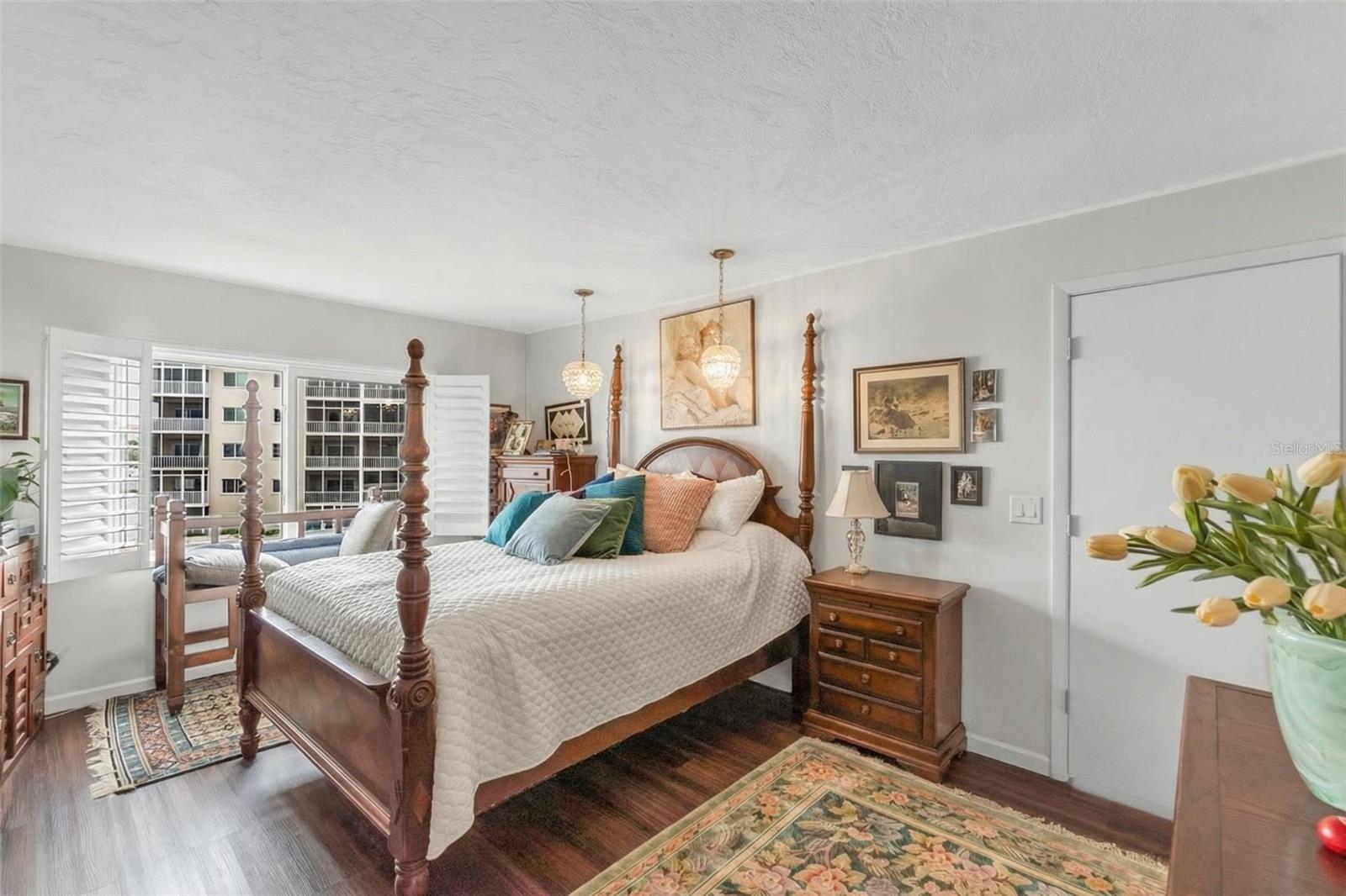 RIVER OAKS SEC B - Residential