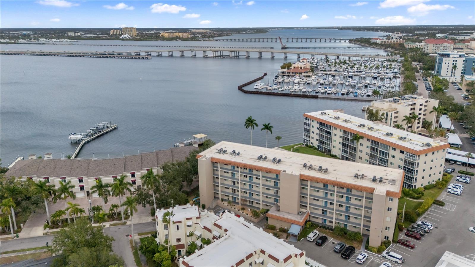 RIVER OAKS SEC B - Residential