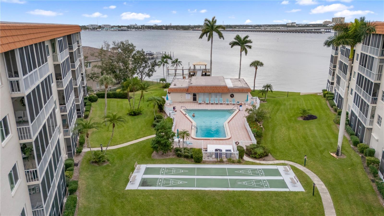 RIVER OAKS SEC B - Residential