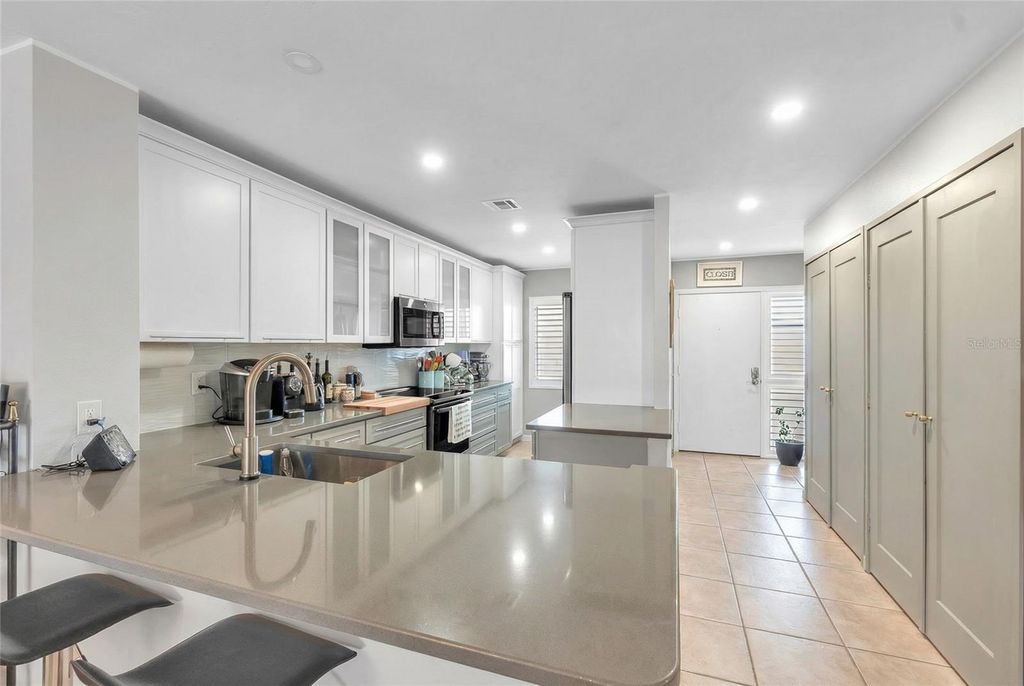 Photo of 1650 1st Avenue W #307B, Bradenton, FL 34205 (MLS # A4675987)