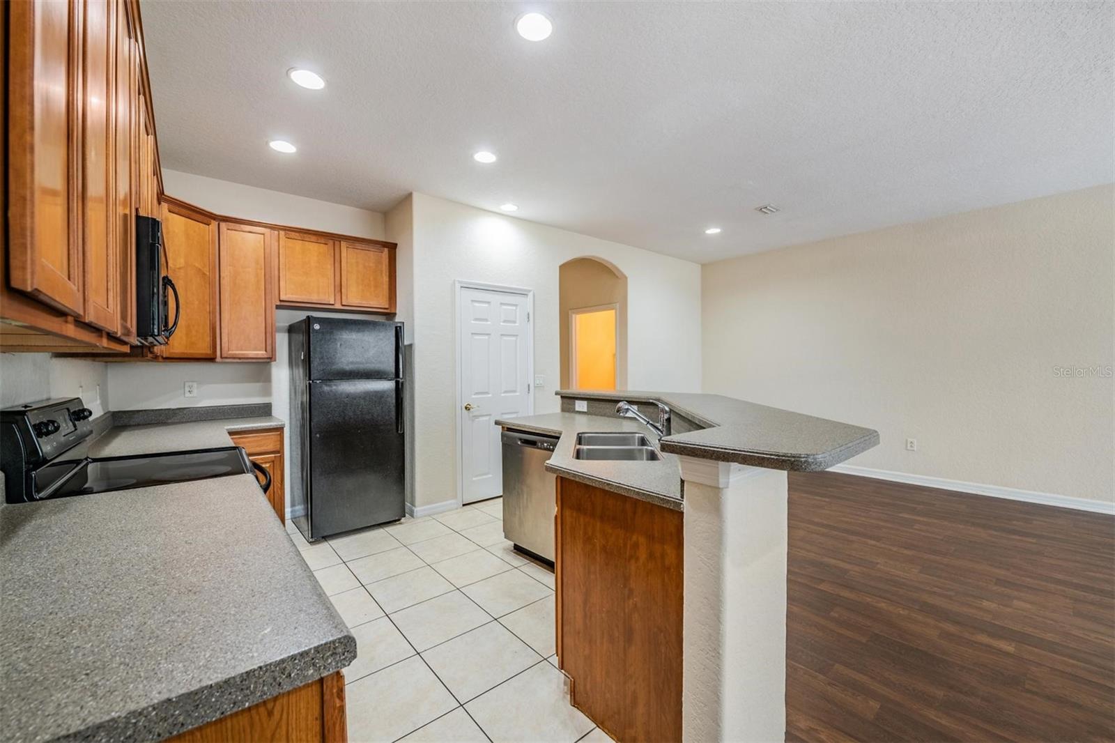 SEVEN OAKS - Residential