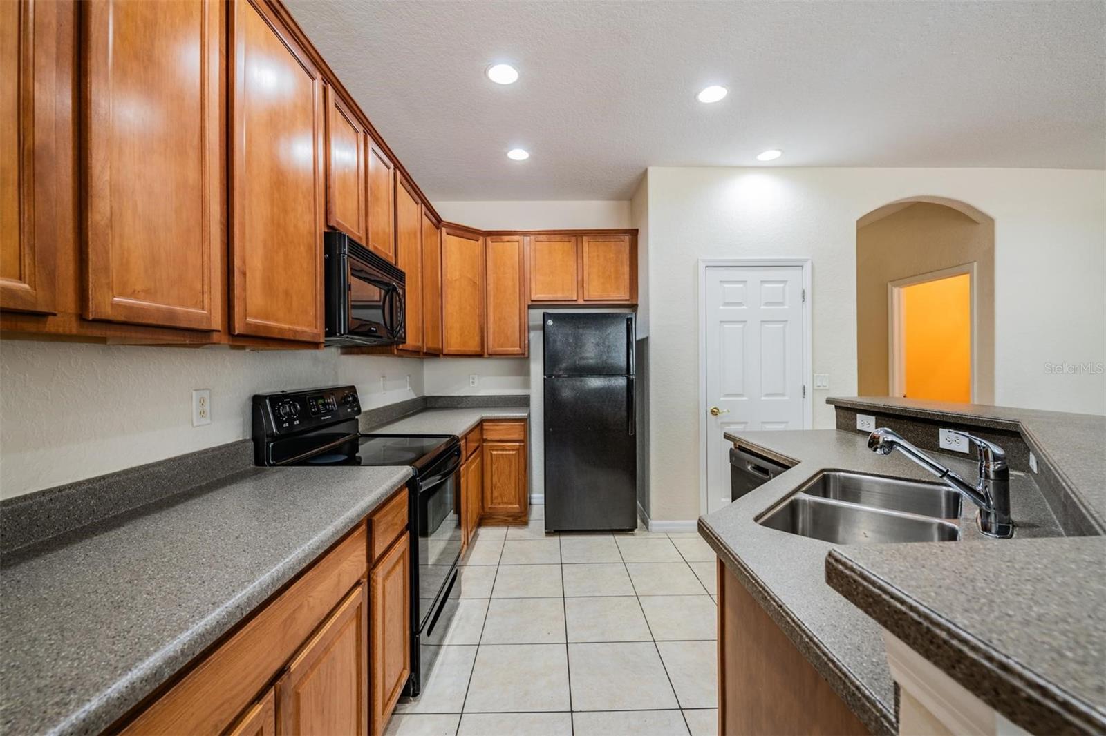 SEVEN OAKS - Residential