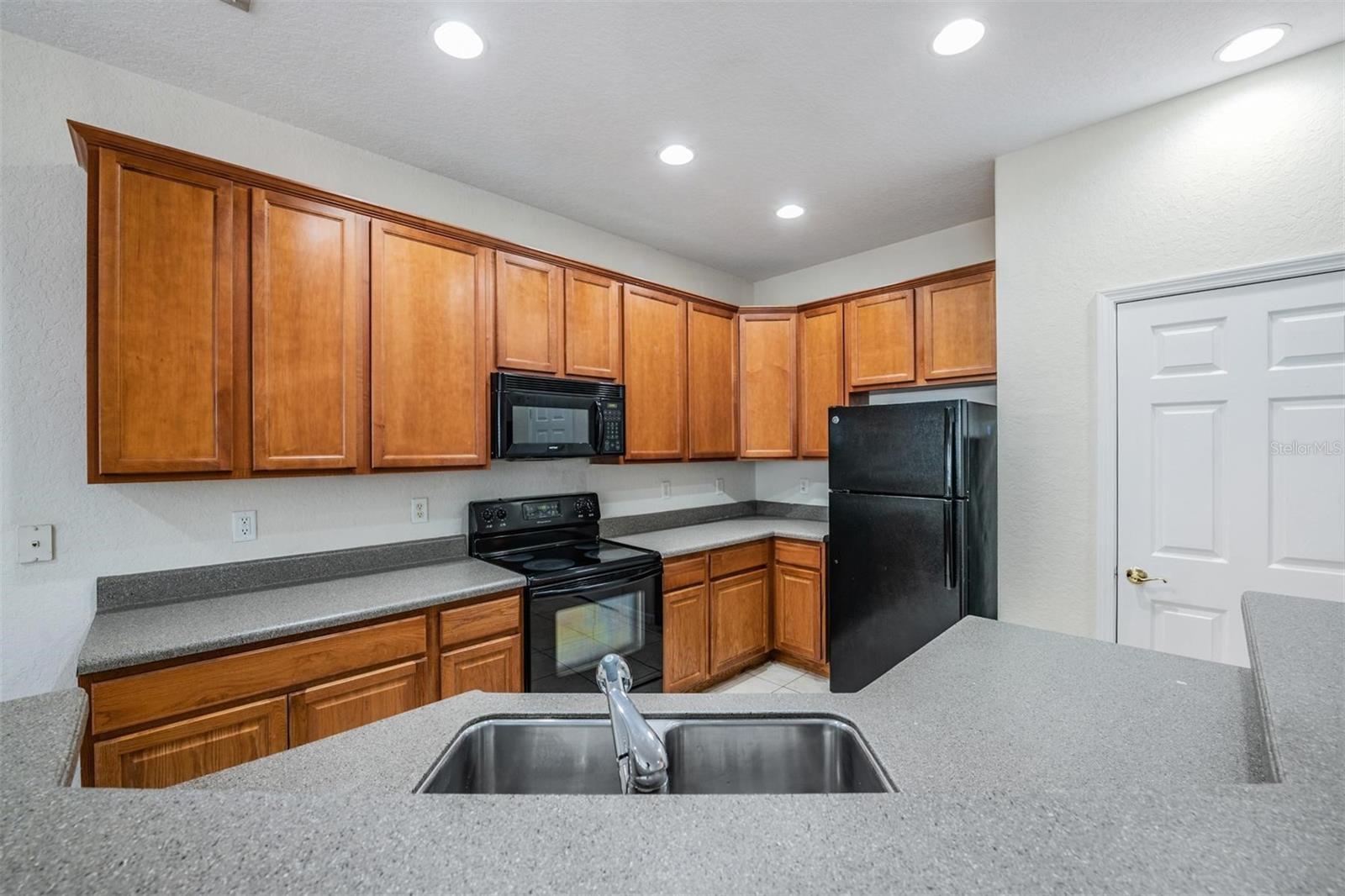 SEVEN OAKS - Residential