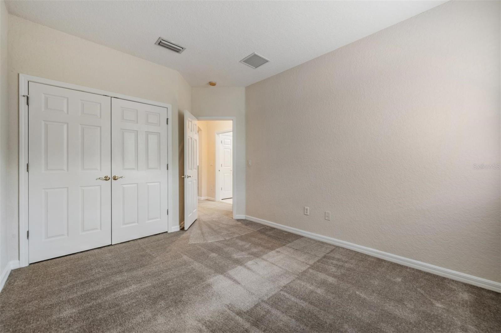 SEVEN OAKS - Residential