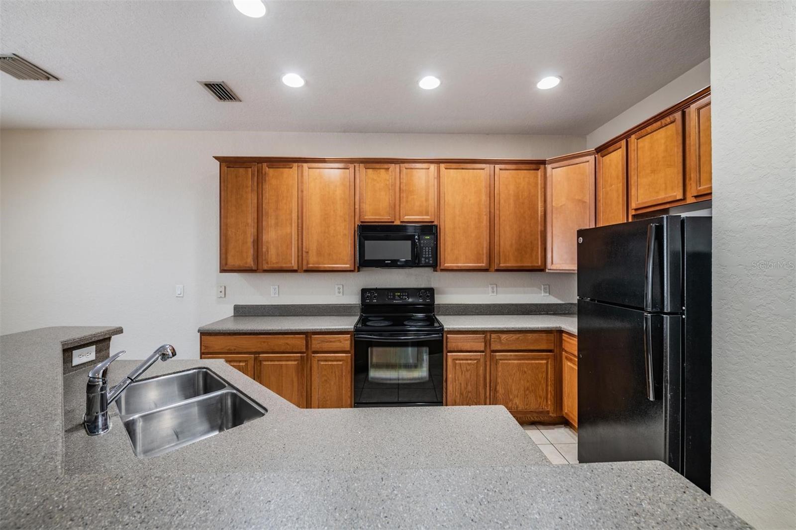 SEVEN OAKS - Residential