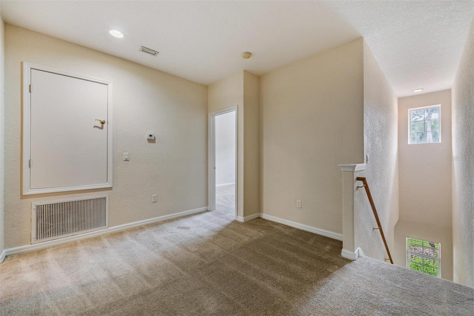 SEVEN OAKS - Residential