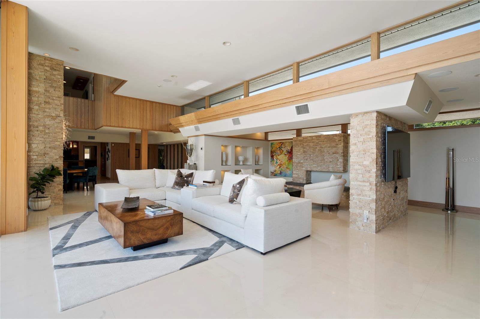 SNELL ISLE BRIGHTWATERS CIRCLE - Residential