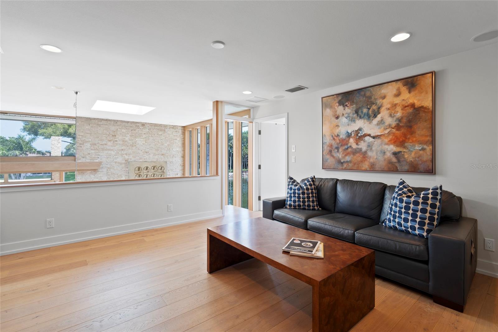 SNELL ISLE BRIGHTWATERS CIRCLE - Residential