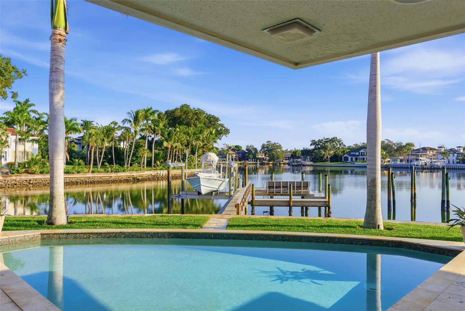 SNELL ISLE BRIGHTWATERS CIRCLE - Residential