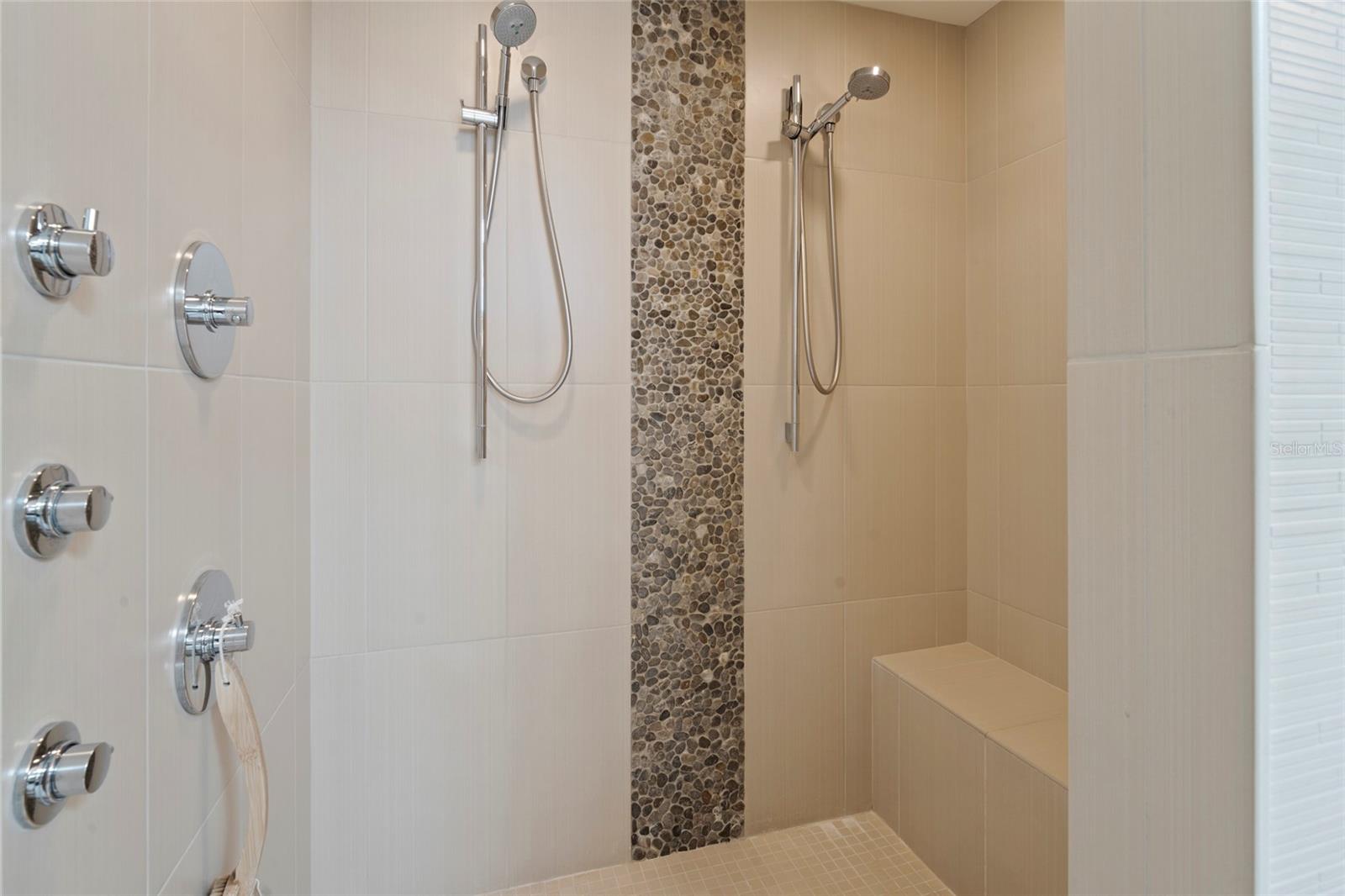 SNELL ISLE BRIGHTWATERS CIRCLE - Residential