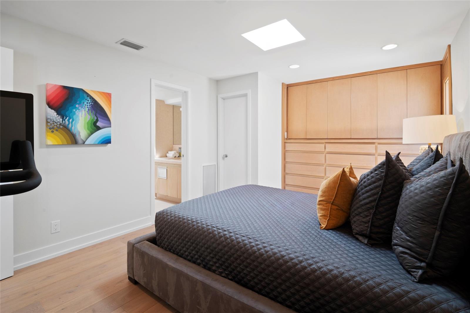 SNELL ISLE BRIGHTWATERS CIRCLE - Residential