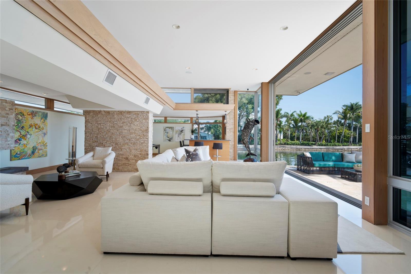 SNELL ISLE BRIGHTWATERS CIRCLE - Residential