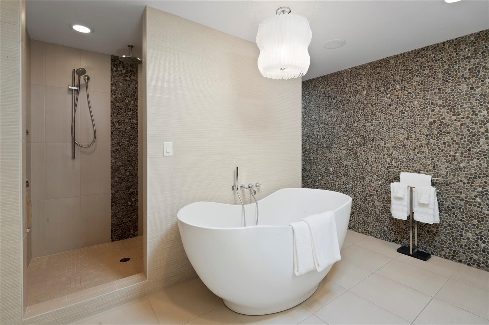 SNELL ISLE BRIGHTWATERS CIRCLE - Residential