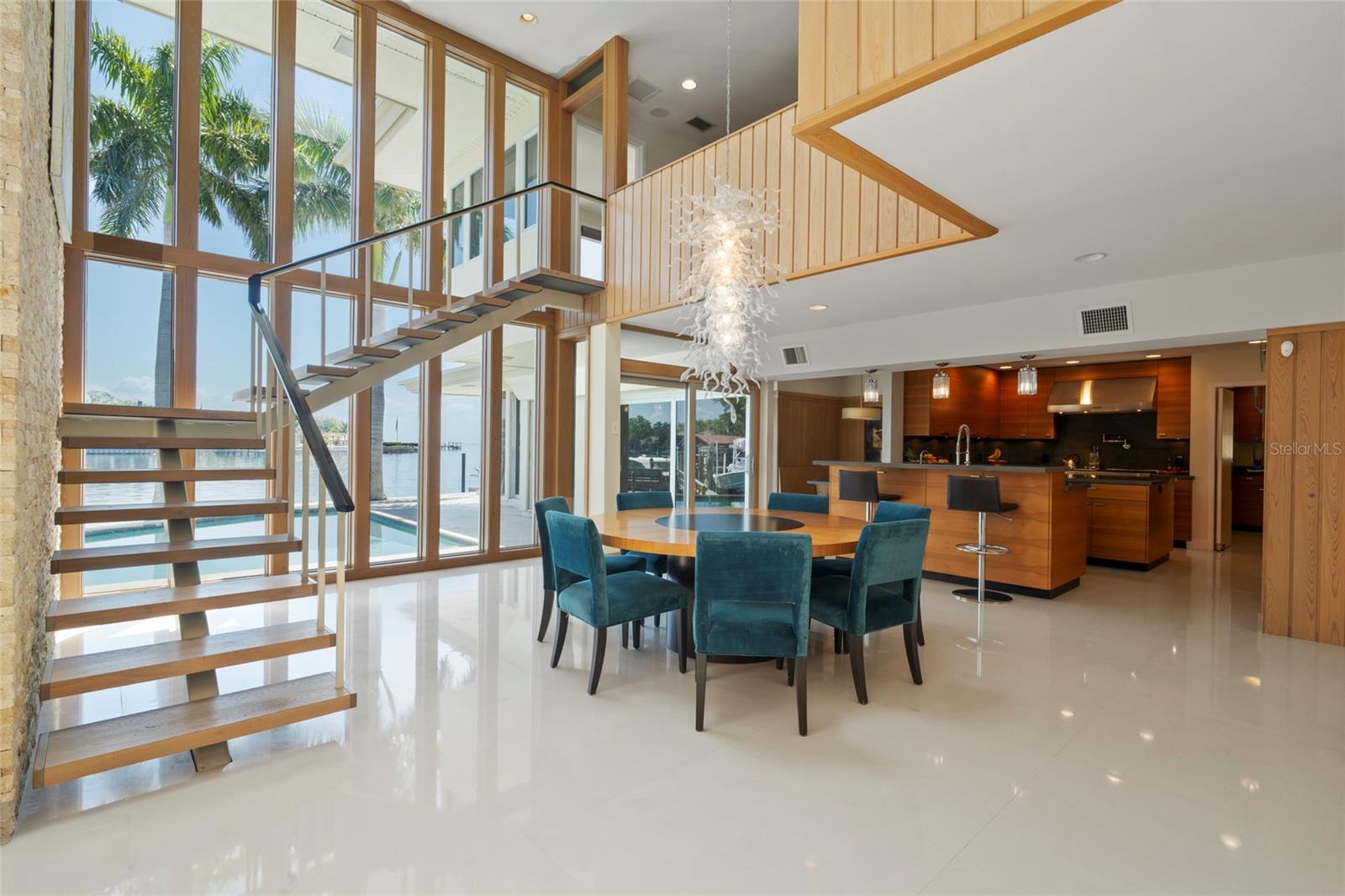 10 BRIGHTWATERS CIRCLE NE