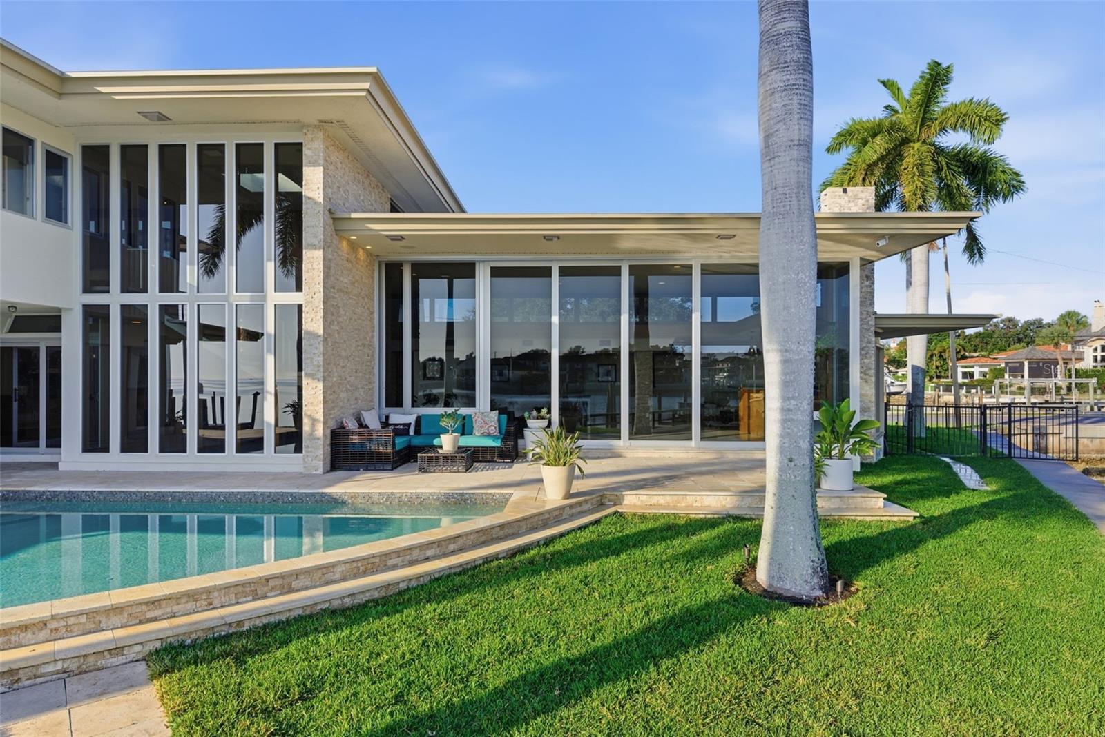 SNELL ISLE BRIGHTWATERS CIRCLE - Residential