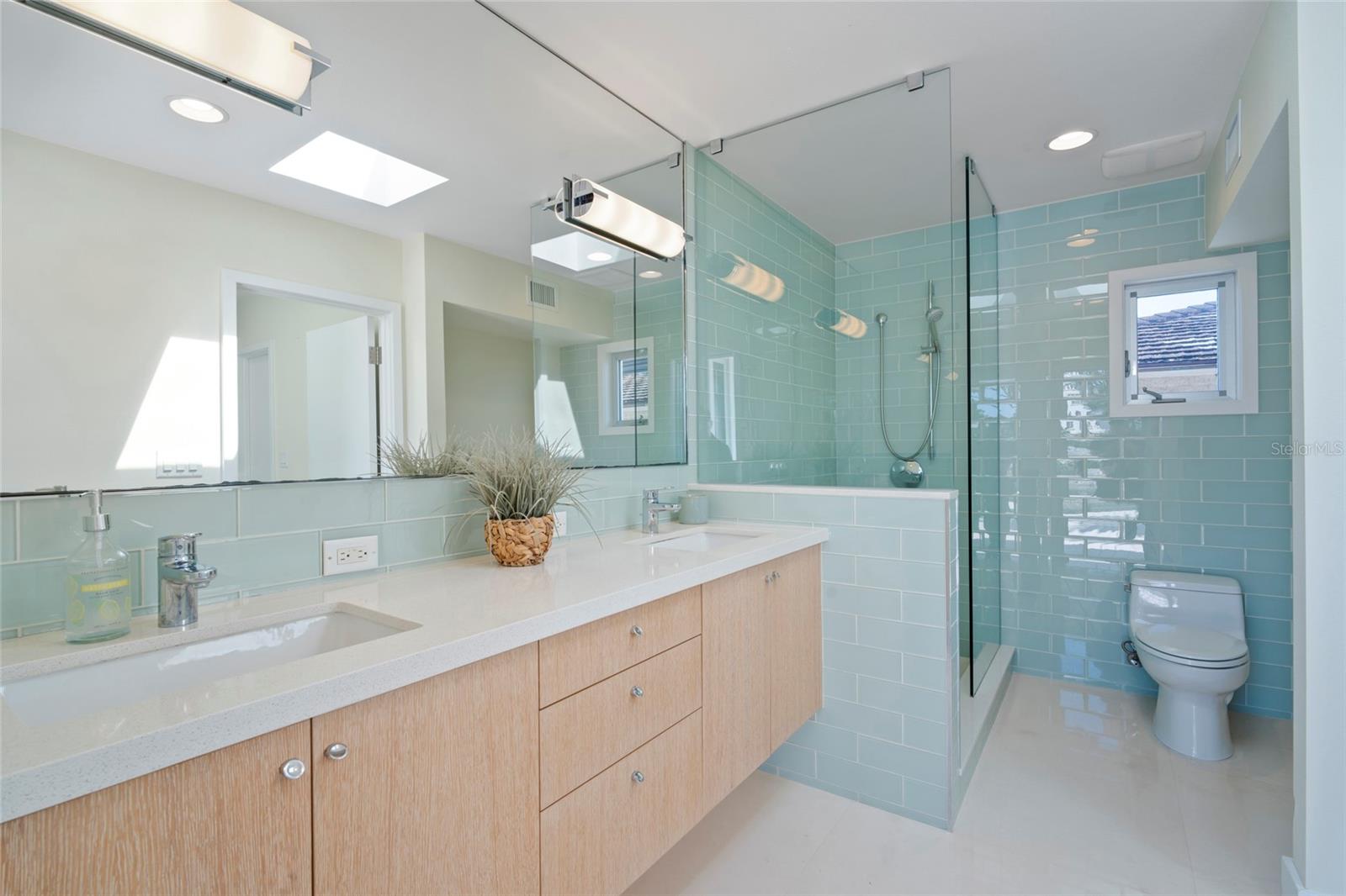 SNELL ISLE BRIGHTWATERS CIRCLE - Residential