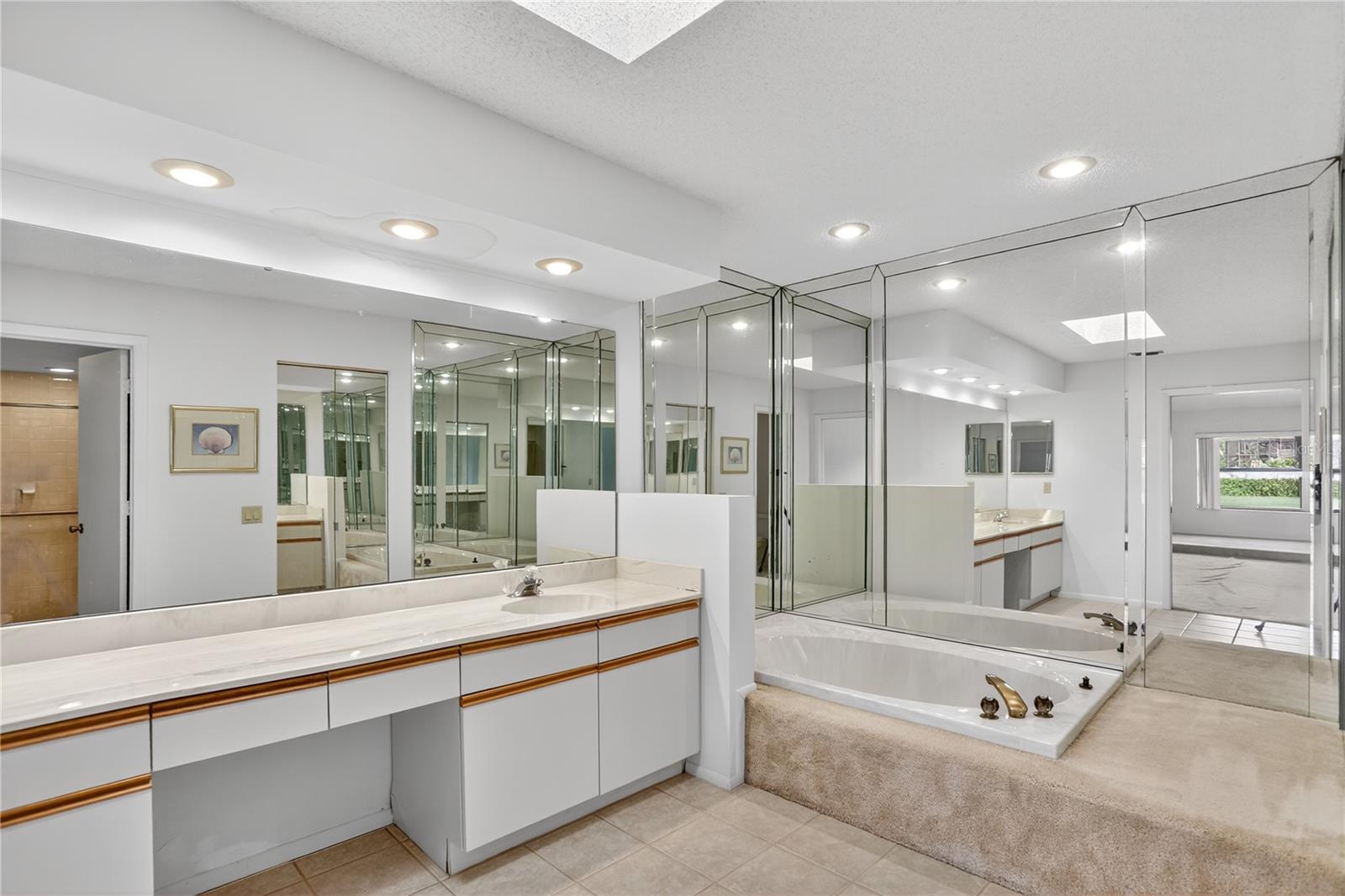ORANGE TREE COUNTRY CLUB - Residential