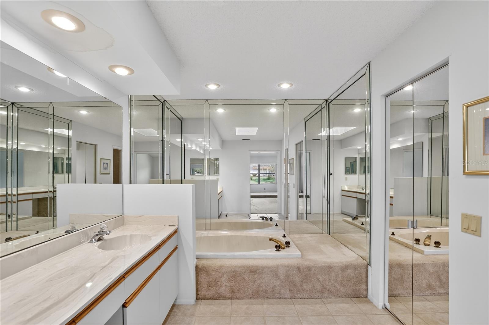 ORANGE TREE COUNTRY CLUB - Residential