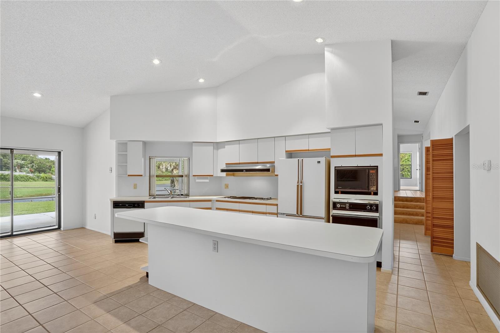 ORANGE TREE COUNTRY CLUB - Residential