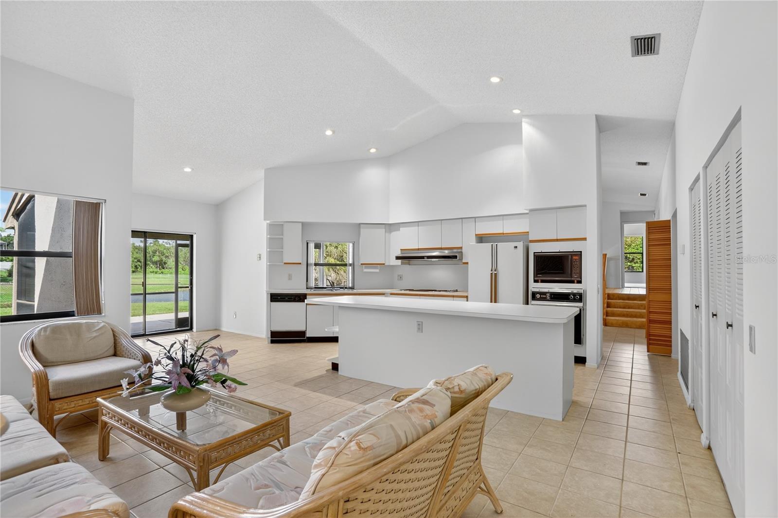 ORANGE TREE COUNTRY CLUB - Residential