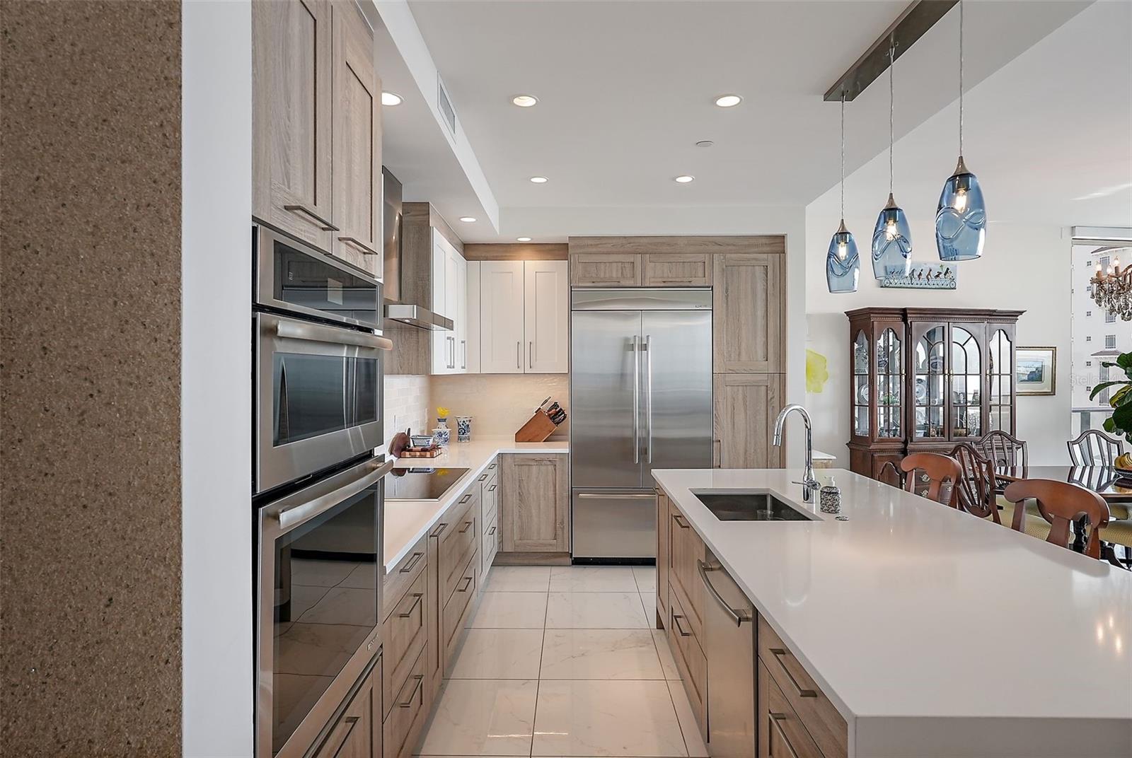 100 1ST AVENUE N 1005