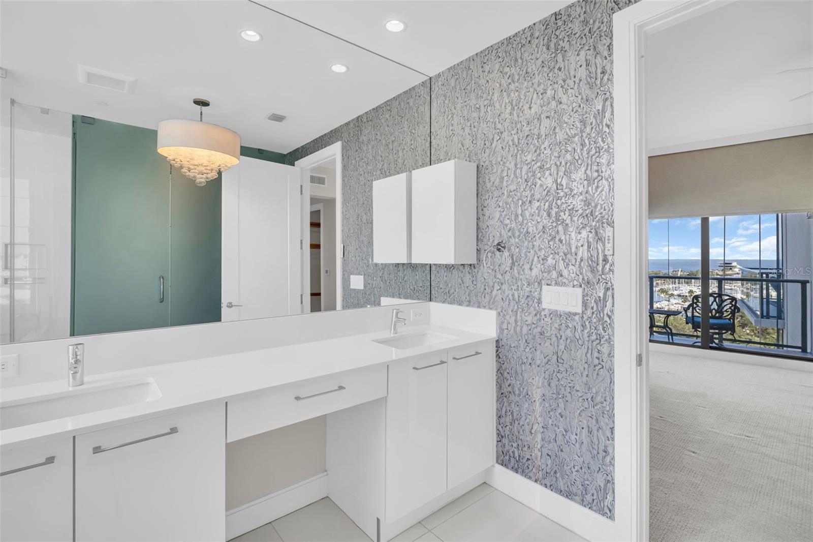 ONE ST. PETERSBURG - Residential