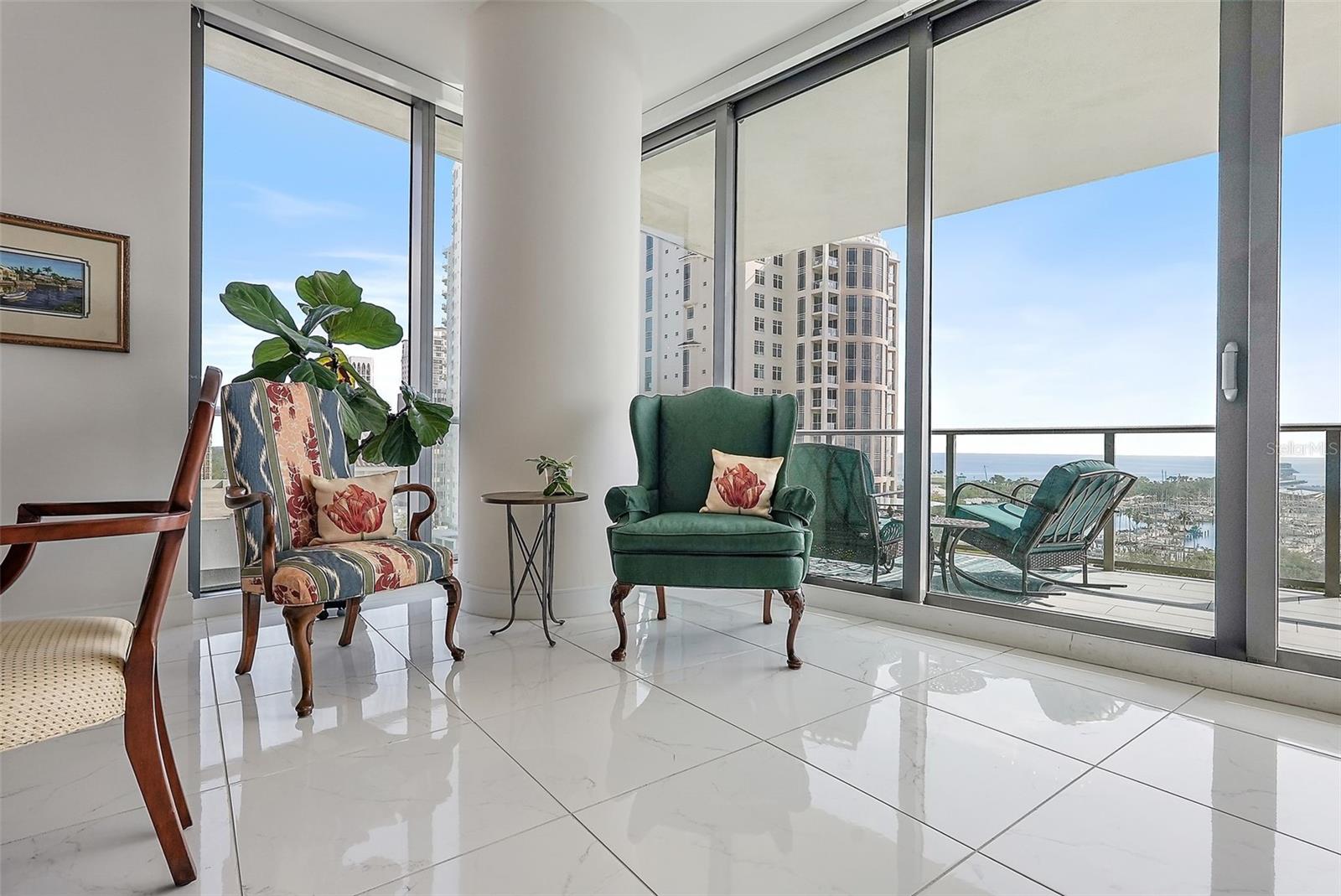 ONE ST. PETERSBURG - Residential