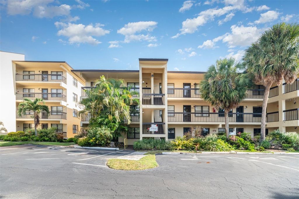 Photo of 425 30th Avenue W #C201, Bradenton, FL 34205 (MLS # TB8414908)