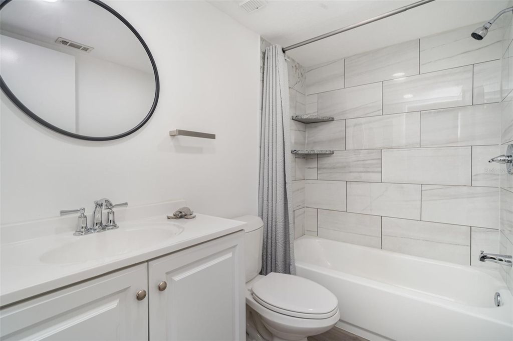 Photo of 425 30th Avenue W #C201, Bradenton, FL 34205 (MLS # TB8414908)