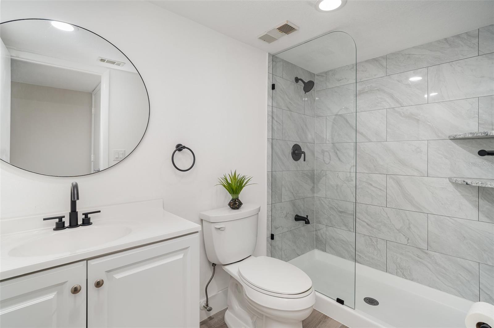 425 30TH AVENUE W C201