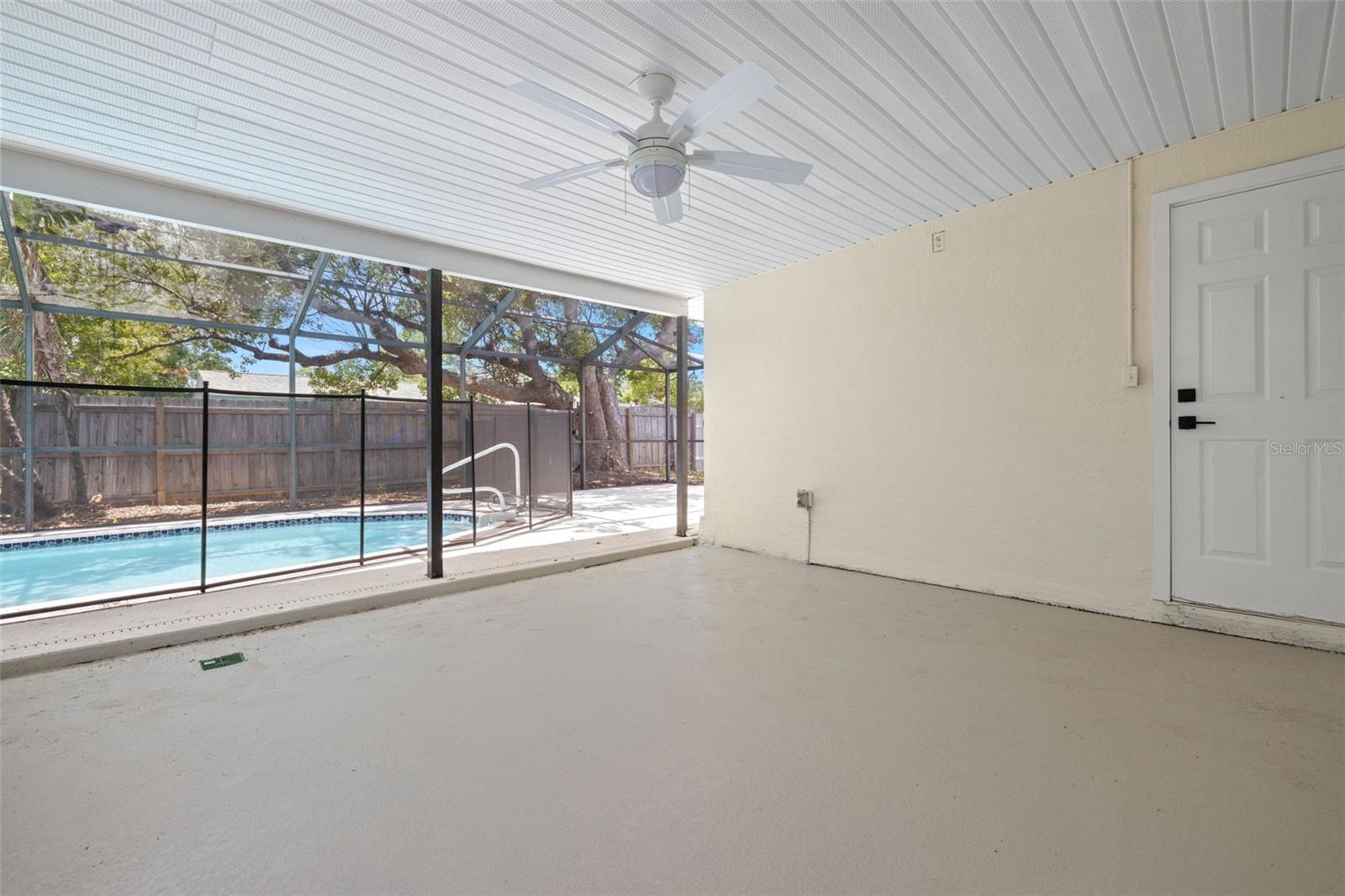 COLLEGE PARK - Residential Lease