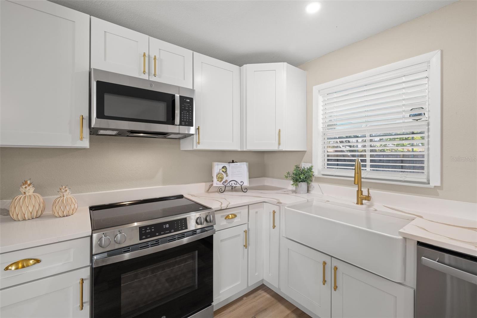 COLLEGE PARK - Residential Lease