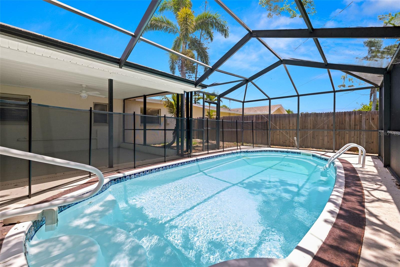 COLLEGE PARK - Residential Lease